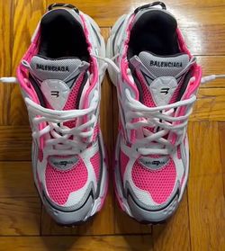 Pink balenciaga runners