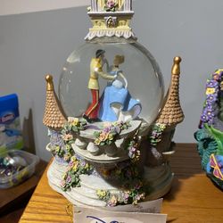 cinderella disney globe with tag 