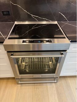 Like New KitchenAid Induction Range