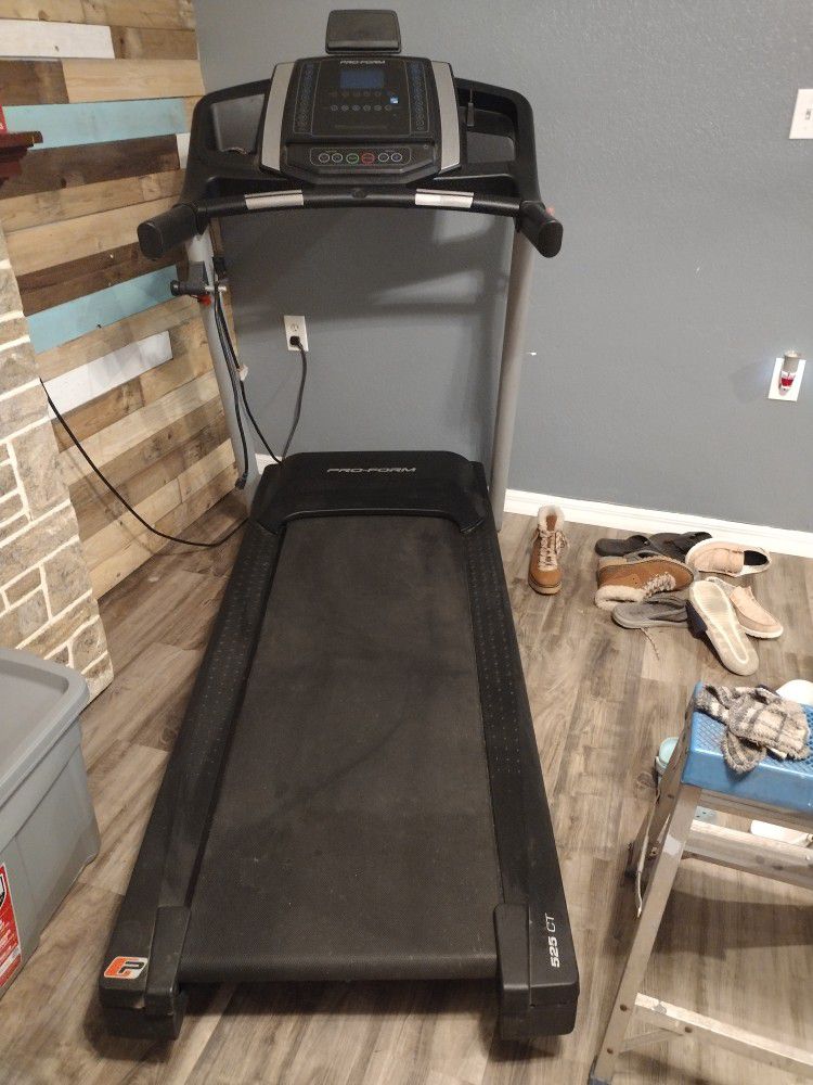 Treadmill Pro Form Works Perfect Work Out 