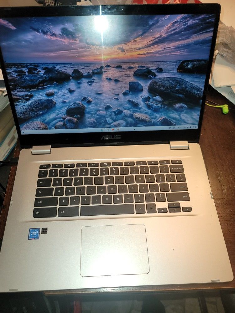 ASUS Chromebook