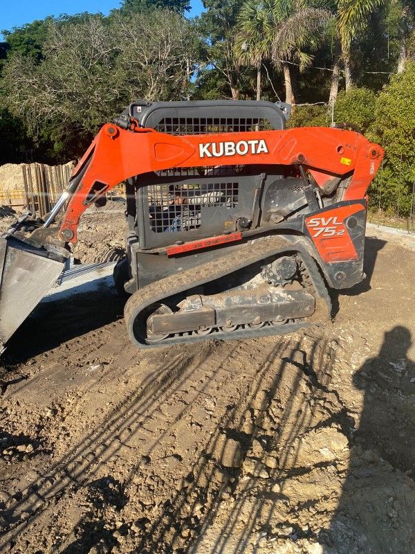Bobcat Excavadora Volteo
