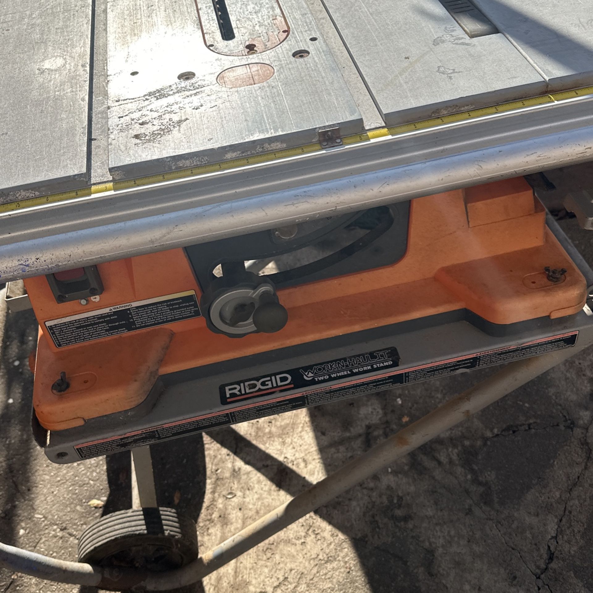 RIDGID 10 Inch Table Saw .