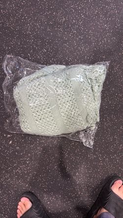 Plush knit blanket in gift set