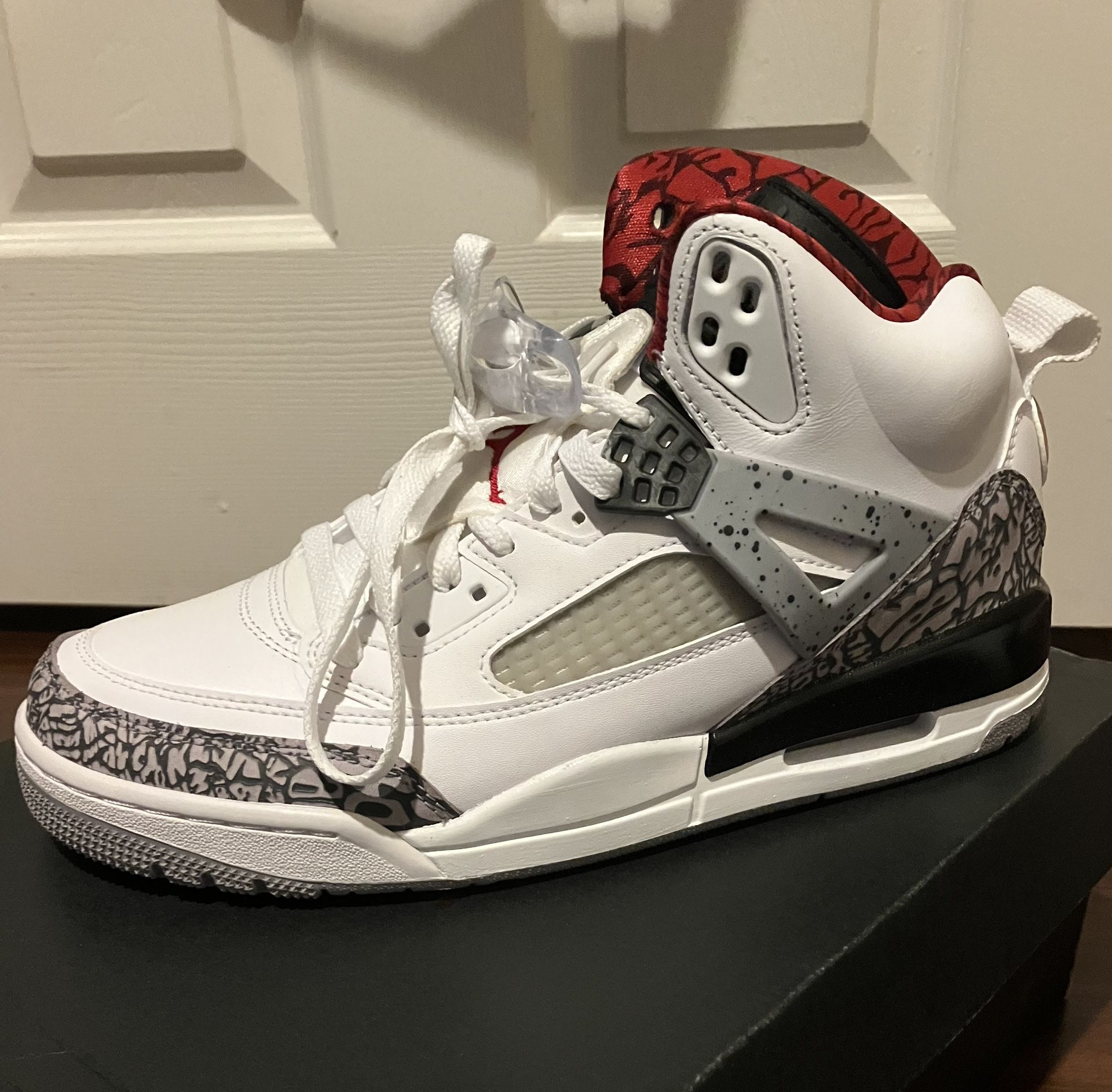 Jordan Spizike size 8, new in box