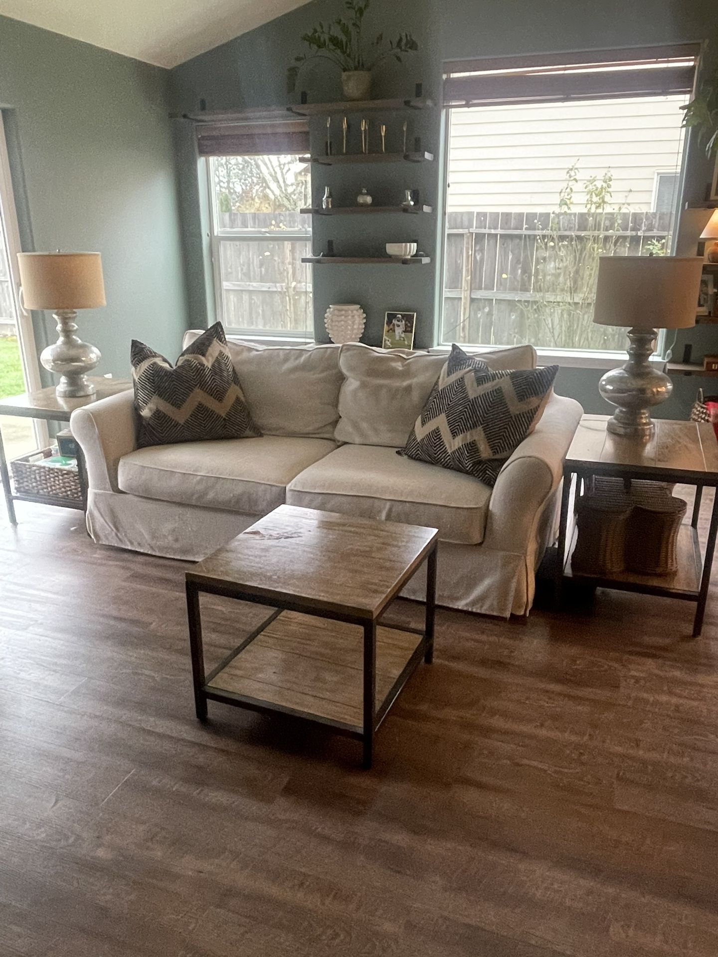 Living Room Table Set (3 Items). 2 Side Tables & 1 Coffee Table
