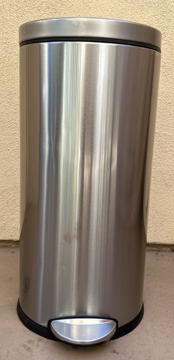 simplehuman 30L Stainless Steel Step Trash Can