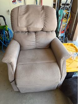 Infinite Recline Power Lift Recliner
