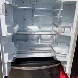 Refrigerator  Lg Inverter For Part’s 