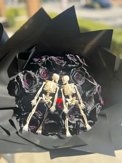 Spooky Bouquet, Black Roses 