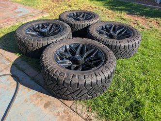 22x10 fuel black wheels & 37s nitto tires of 2025 f-250