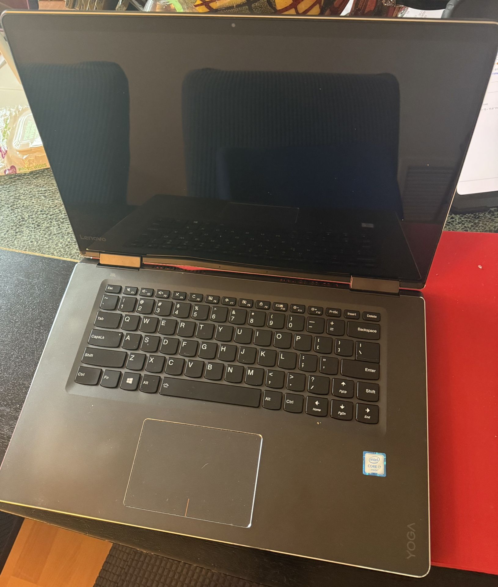 Lenovo Yoga 710