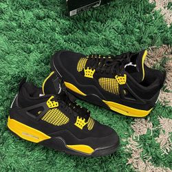 Yellow Thunders Jordan 4