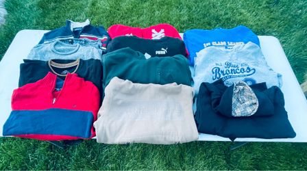 Bundle of sweaters/hoodies Small-Medium