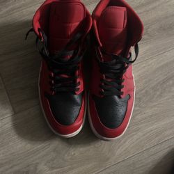 Jordan 1 Mid Reverse Bred