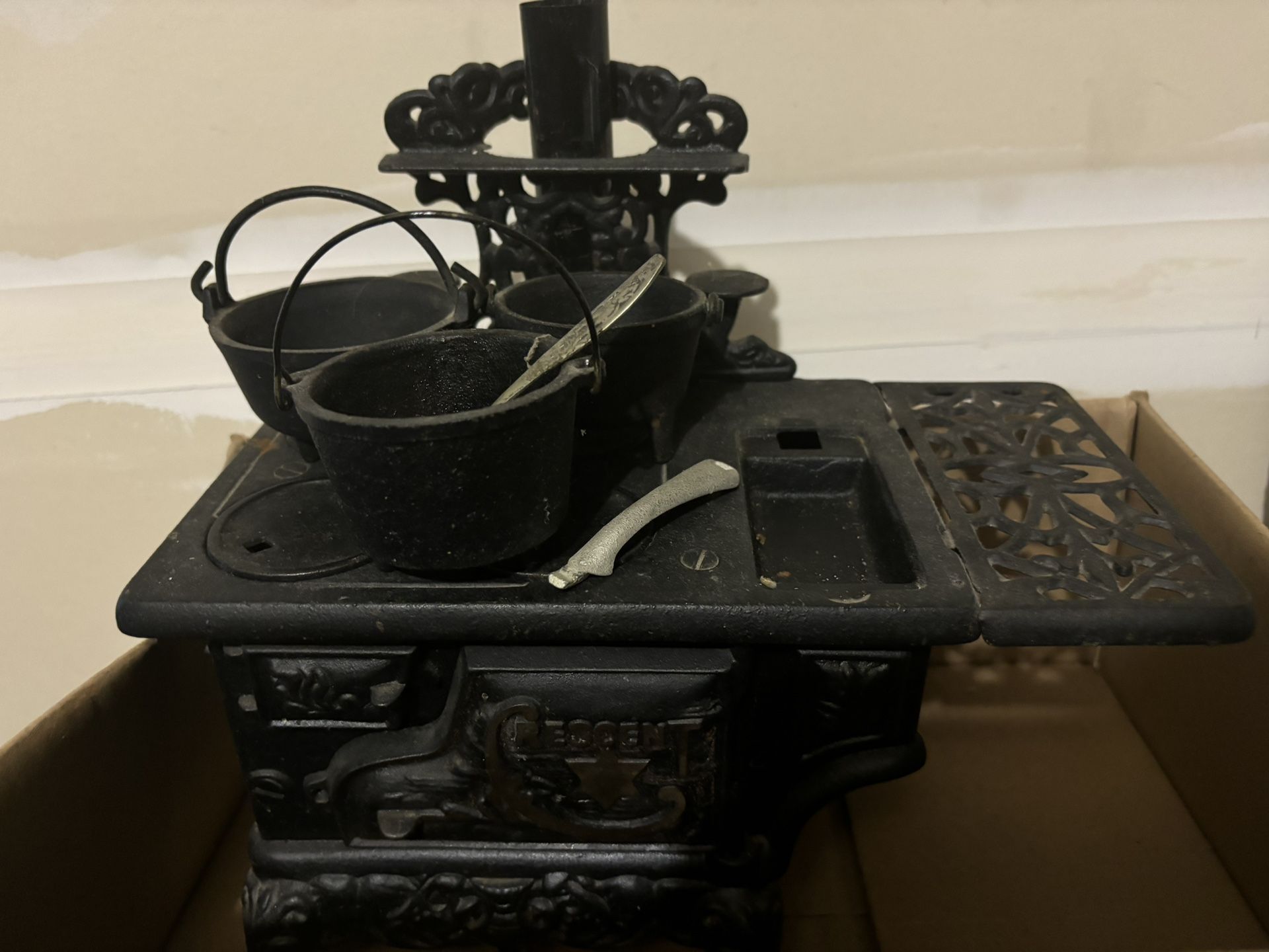 Vintage Toy Cast Iron Wood Stove