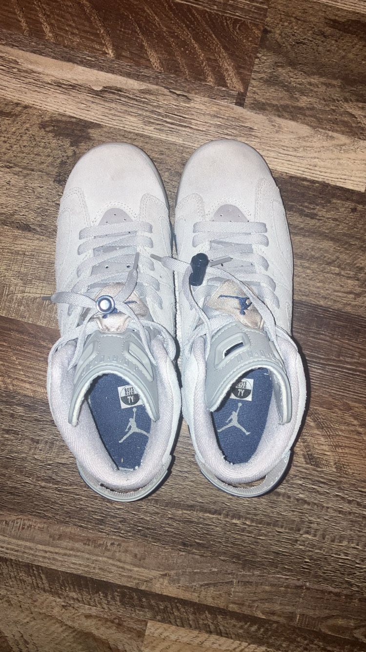 Jordan 6 Retro Georgetown - Size 7Y (Great Condition)