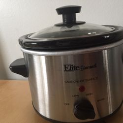 Elite Gourmet small 1.5q crock pot mini