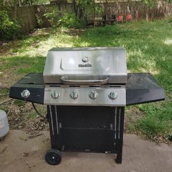Char-Broil 4-burner gas grill