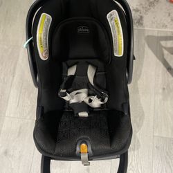 Chicco Bravo Infant Car Seat 