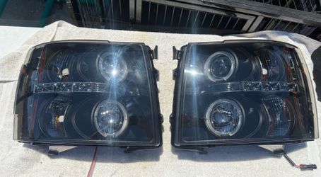 07-13 Chevy Silverado Black Projector Halo LED Headlights
