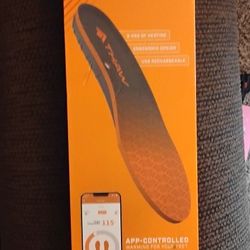 THAW Bluetooth Heating Insoles