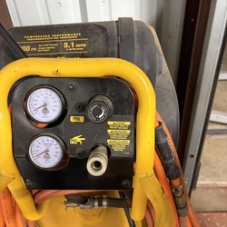 Dewalt Compressior