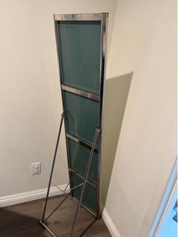 Standing mirror
