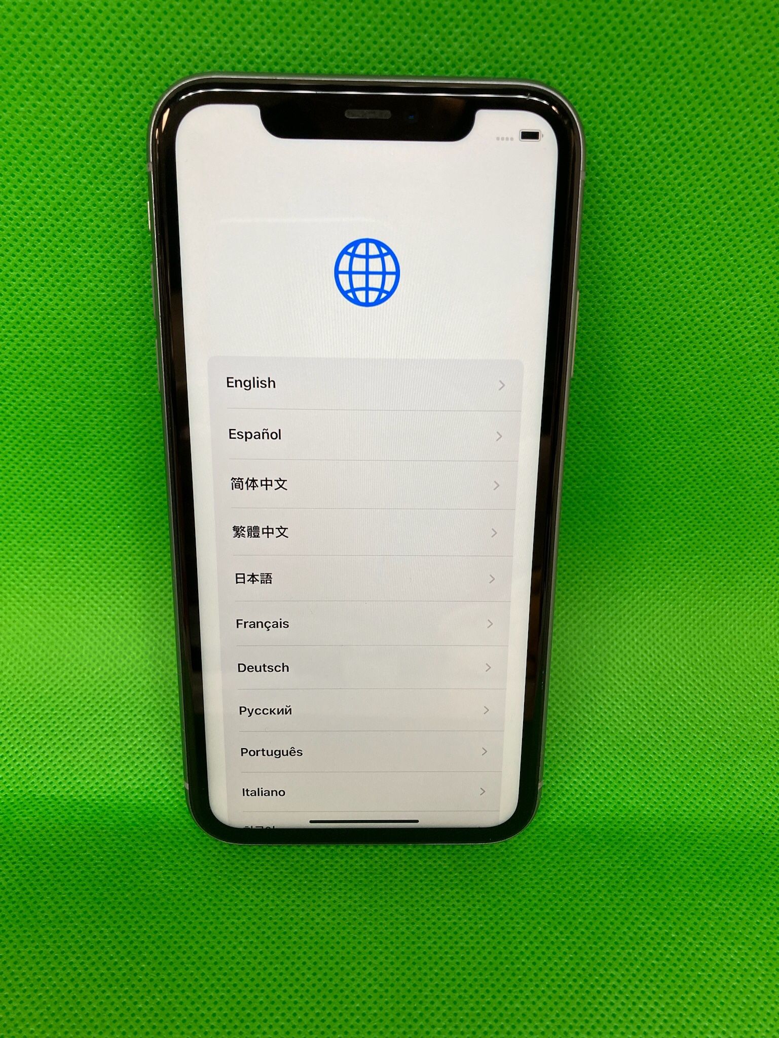 Apple iPhone 11 64GB AT&T/Cricket Purple Smartphone