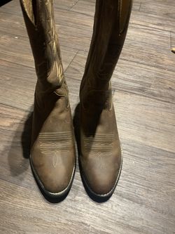 Women’s ariat boots size 7c