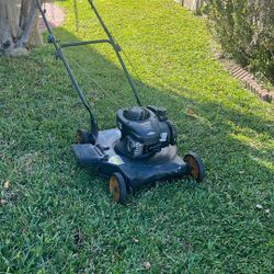 Poulan Pro Lawnmower 
