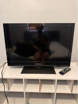 32" tv with remote