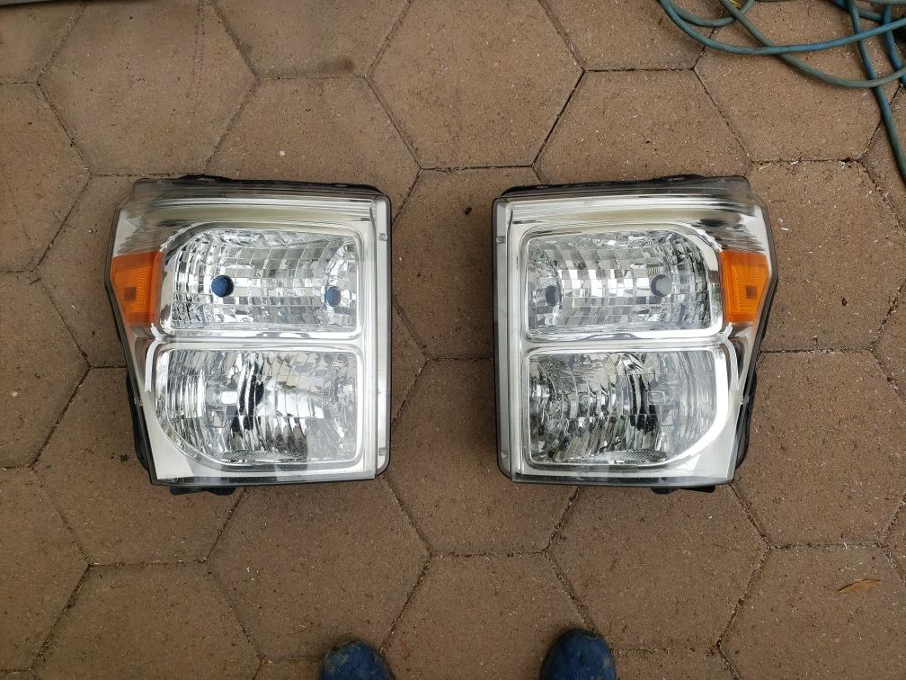 2011 Ford Super Duty OEM Headlights