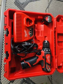 Milwaukee m12 drill set
