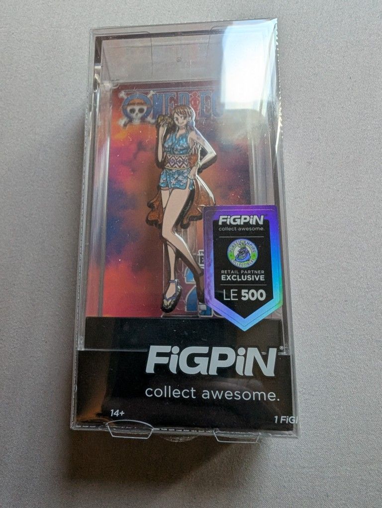 Figpin LE500 Glitter Nami One Piece