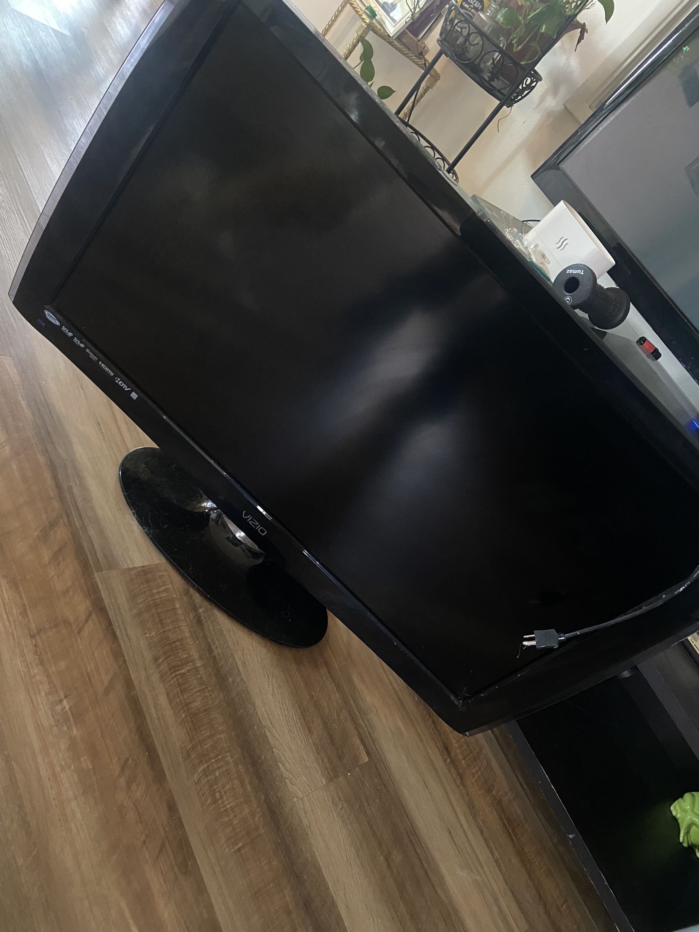 VIZIO flat Screen TV