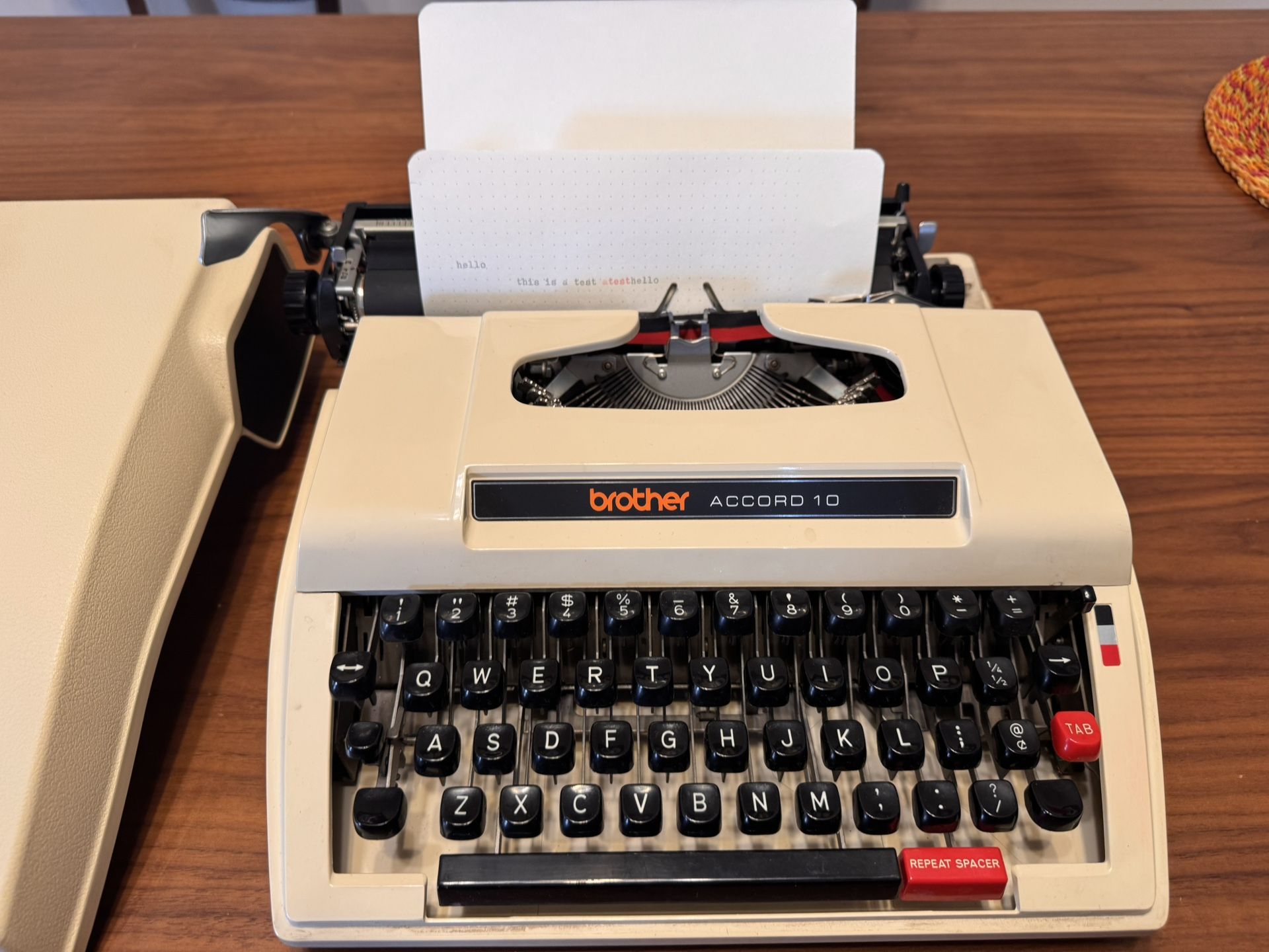 Brother Accord 10, Vintage Typewriter With Case