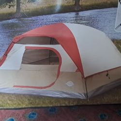 4  person Dome Tent. ( Brand new)