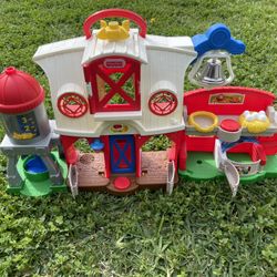 Fisher Price Little People Interactive Farm Barn Yard 