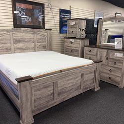 Queen/King Bedroom Set ALL Pieces. 🚚WE DELIVER🚚