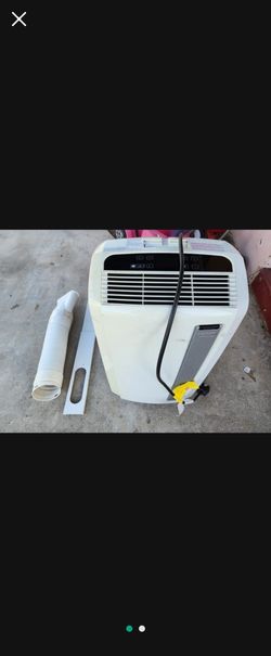 Delonghi AC With Vent Tube