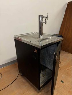 Olmstead 153 Model Dual Faucet Kegerator