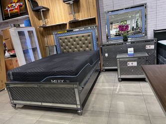 Glam Mirrored Queen Bedroom Set with LED Headboard