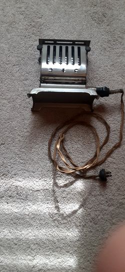 Vintage National stamping And Electric Works Toaster 