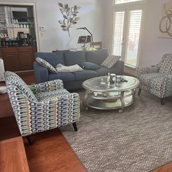 room to go: Sofa with two single sofa 