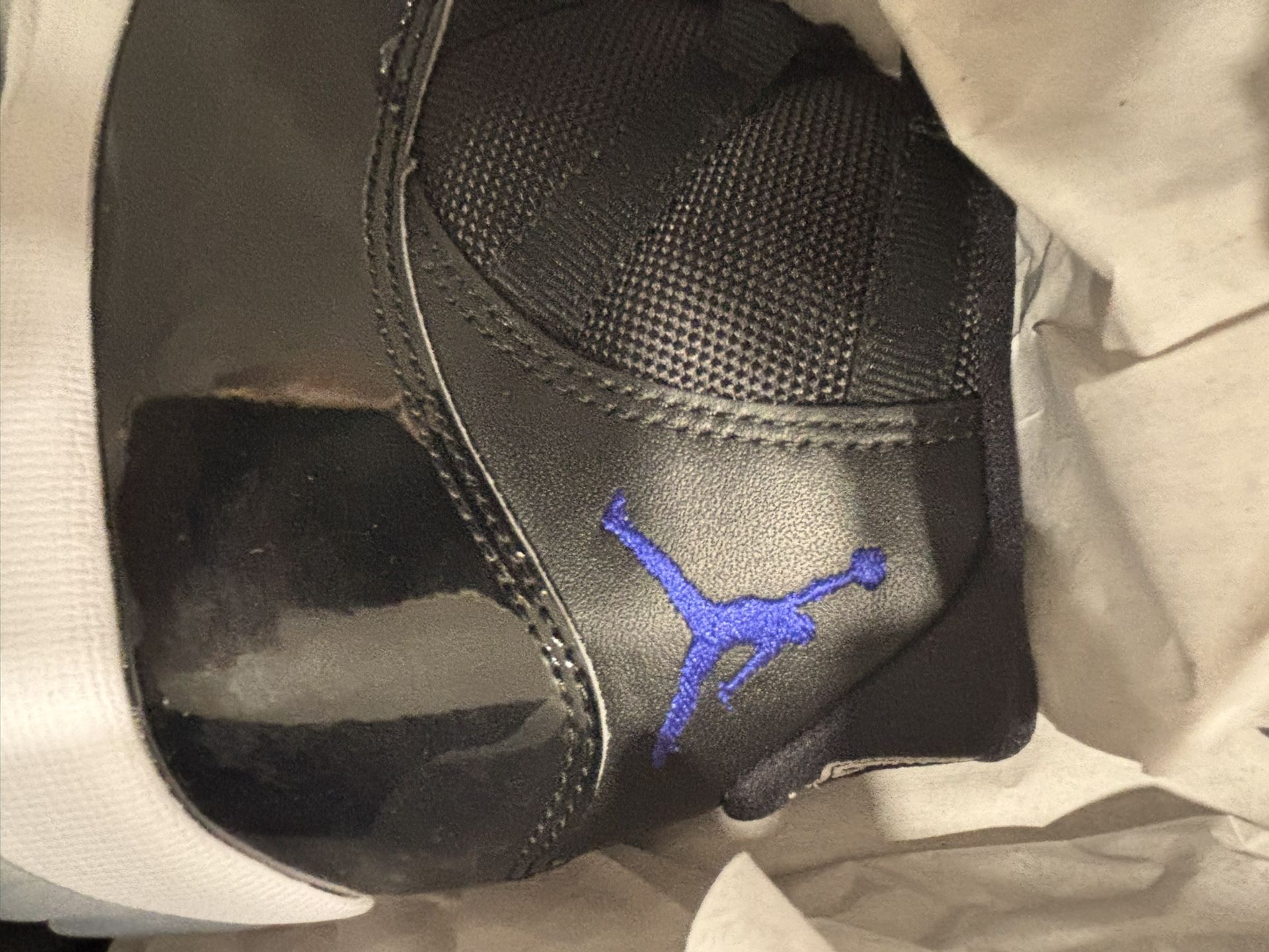  Air Jordan 11 Retro "Space Jam" (2016) 