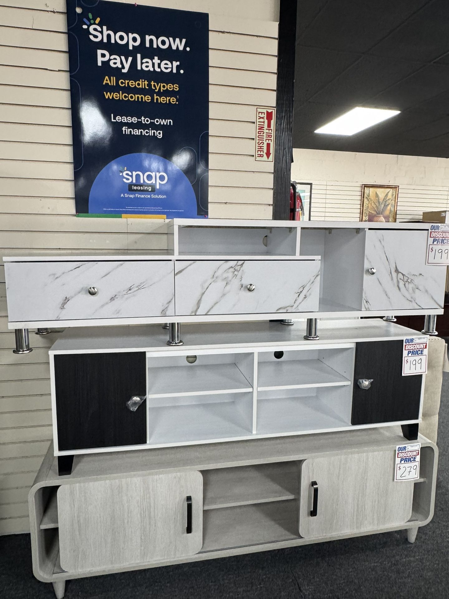 TV Stand. 🚚WE DELIVER🚚