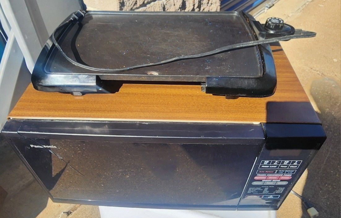 Microwave And Flat Grill 