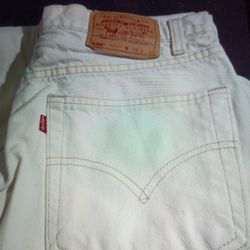 LEVI STRAUSS & CO.   "550". STYLE DENIM WHITE JEANS    W34.  L 32