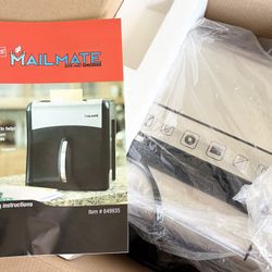 Staples desktop shredder. Used 1x.